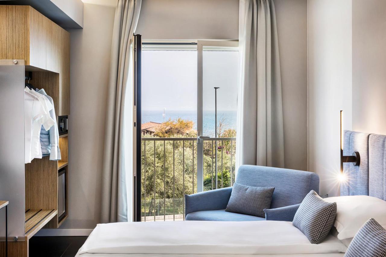 Reflection Boutique Hotels Тосколано-Мадерно Экстерьер фото
