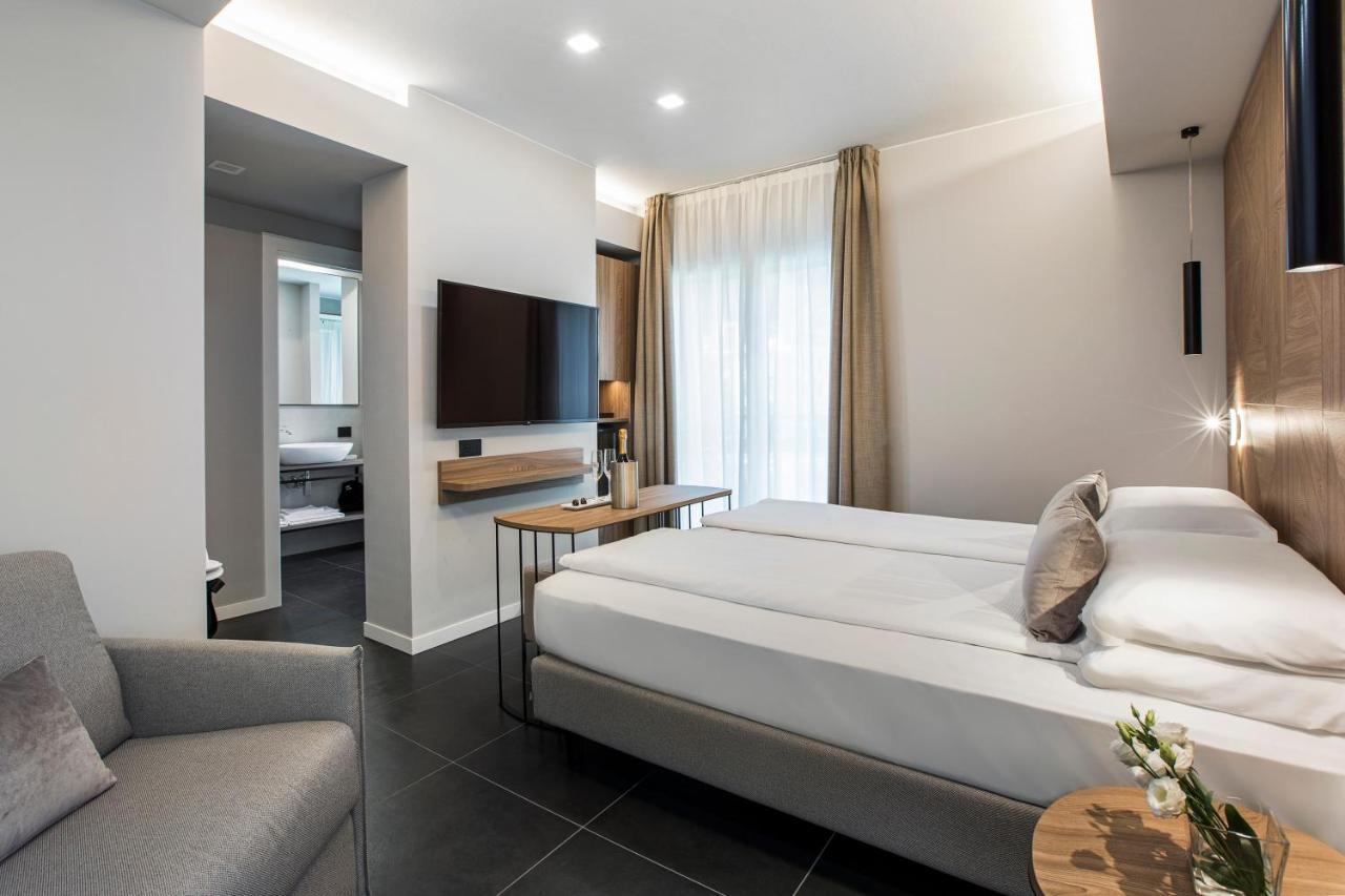 Reflection Boutique Hotels Тосколано-Мадерно Экстерьер фото