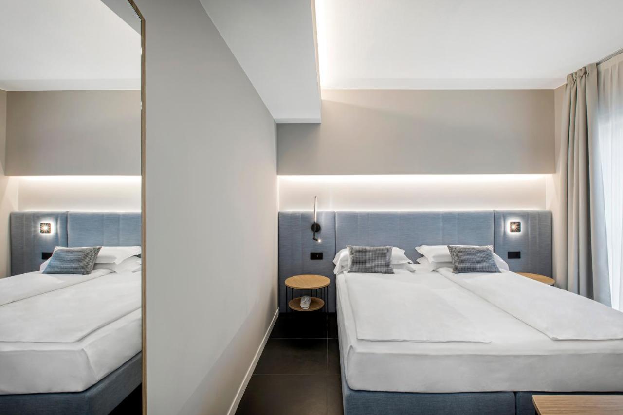 Reflection Boutique Hotels Тосколано-Мадерно Экстерьер фото