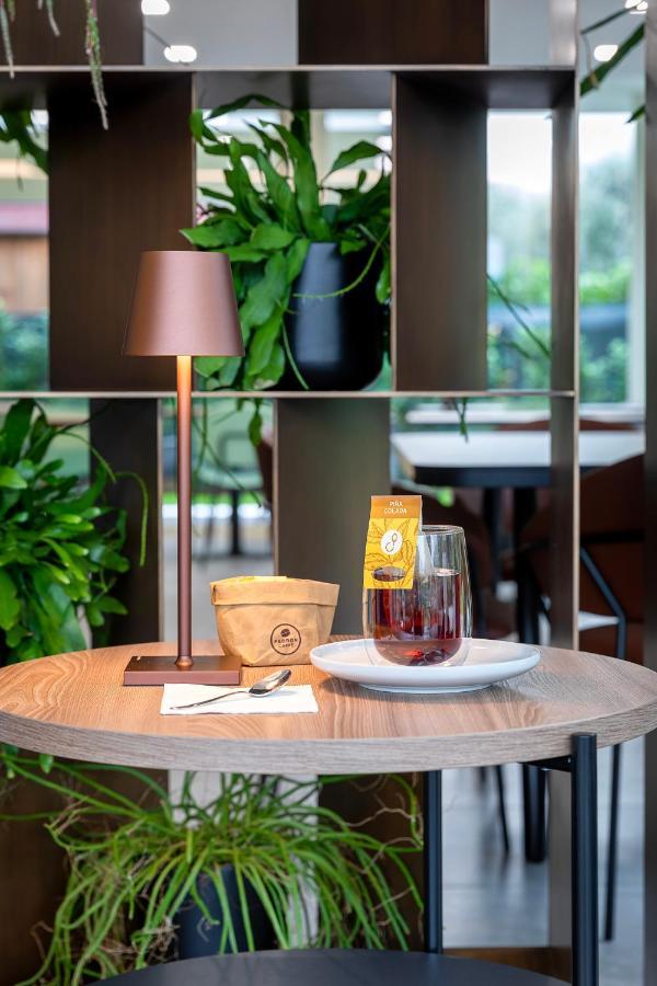 Reflection Boutique Hotels Тосколано-Мадерно Экстерьер фото