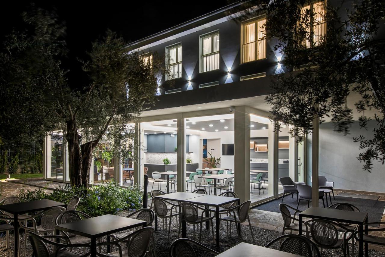 Reflection Boutique Hotels Тосколано-Мадерно Экстерьер фото