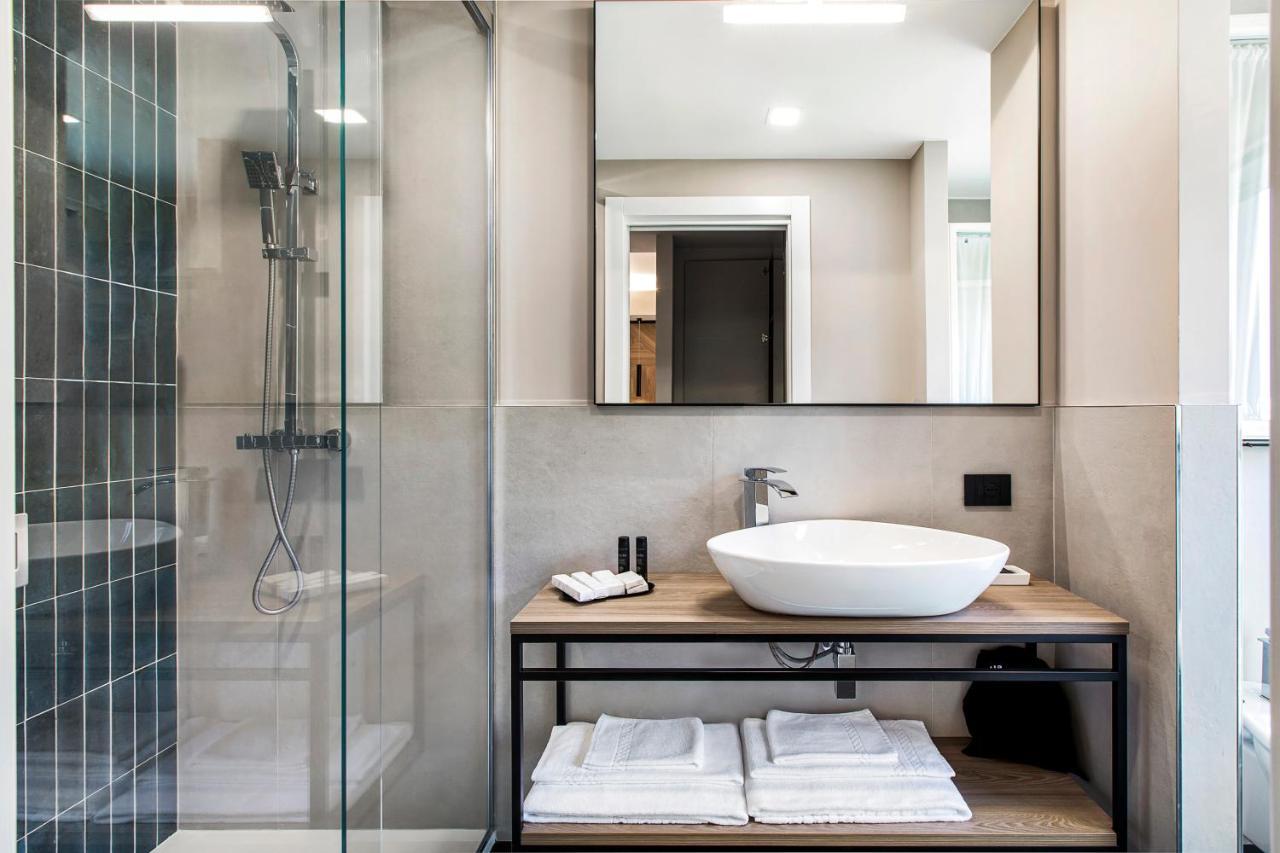 Reflection Boutique Hotels Тосколано-Мадерно Экстерьер фото