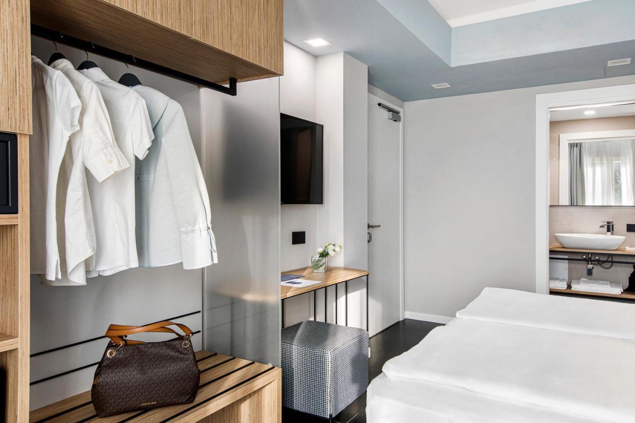 Reflection Boutique Hotels Тосколано-Мадерно Экстерьер фото